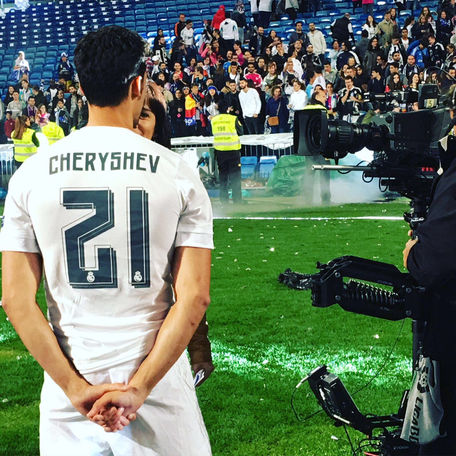 ClA02w2WgAEKcxa.jpg:large