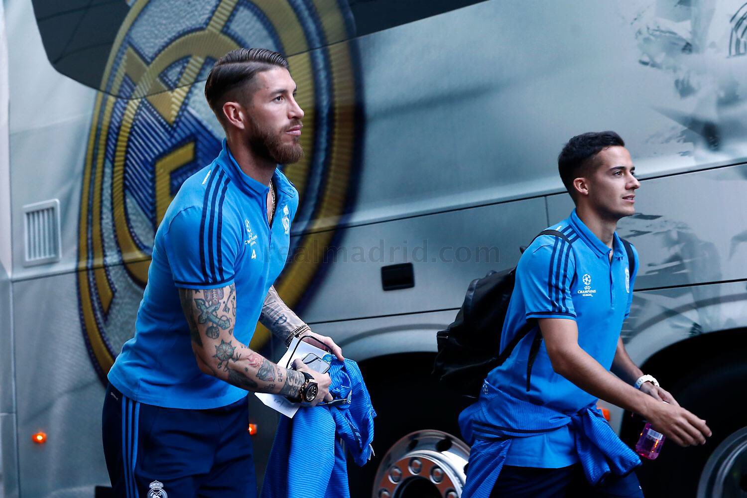 Chjo5BLWEAAbiUF.jpg:large