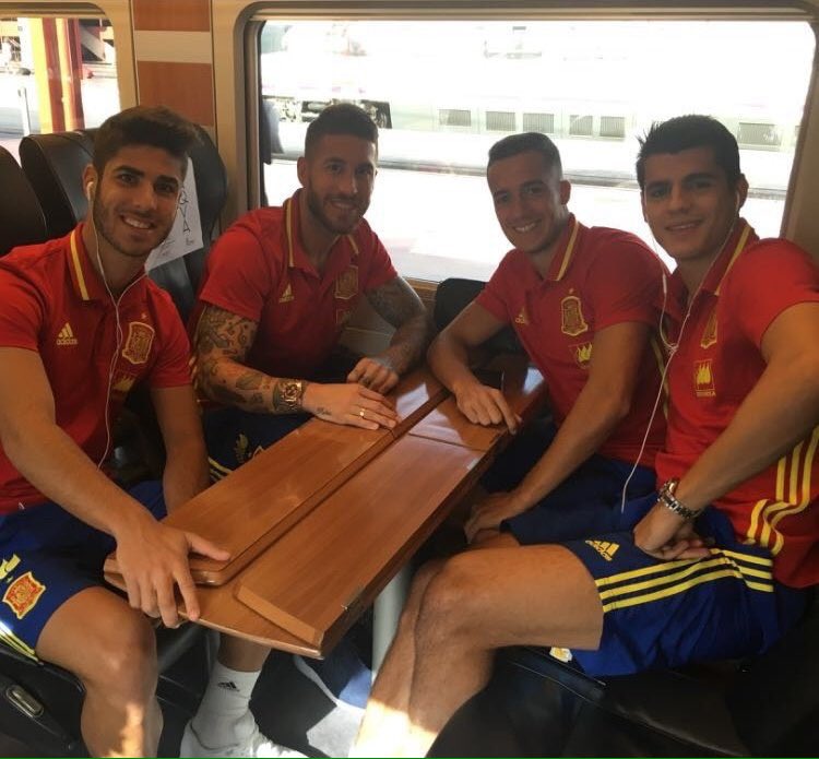 Crf4ENOWYAAa2lo.jpg:large