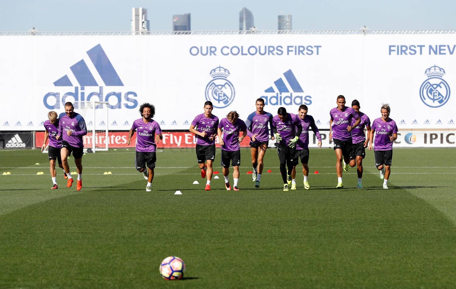 CsymwdvW8AARzOV.jpg:large