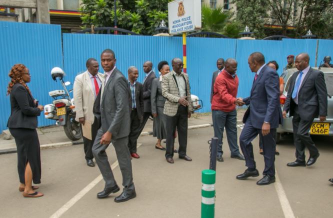 uhuru3.jpg