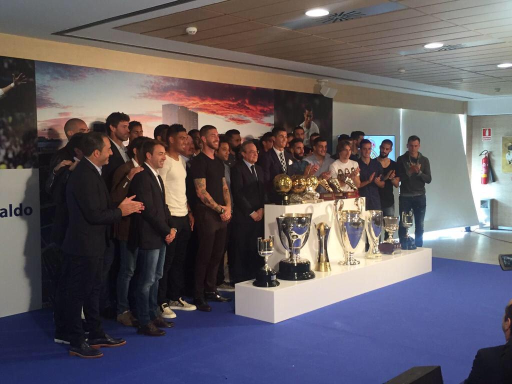 CQT0DjEWoAA5HPJ.jpg:large