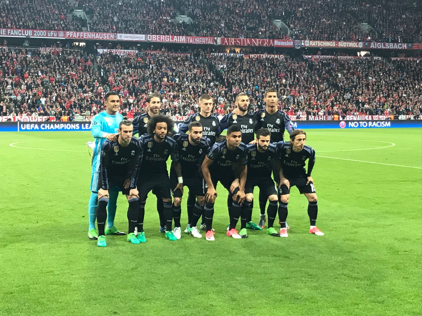 C9O7t9dW0Asq4CT.jpg:large