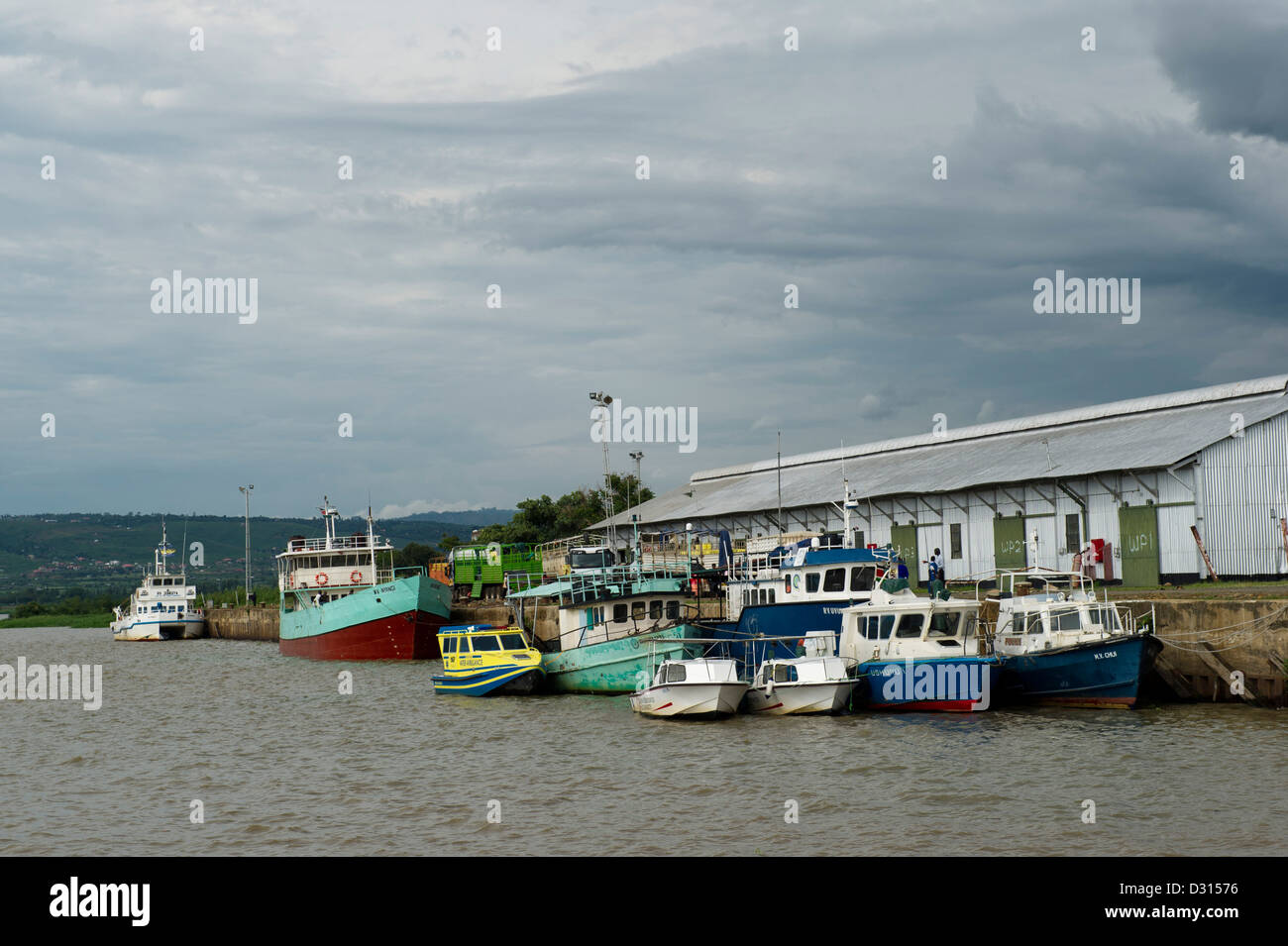 port-lake-victoria-kisumu-kenya-D31576.jpg