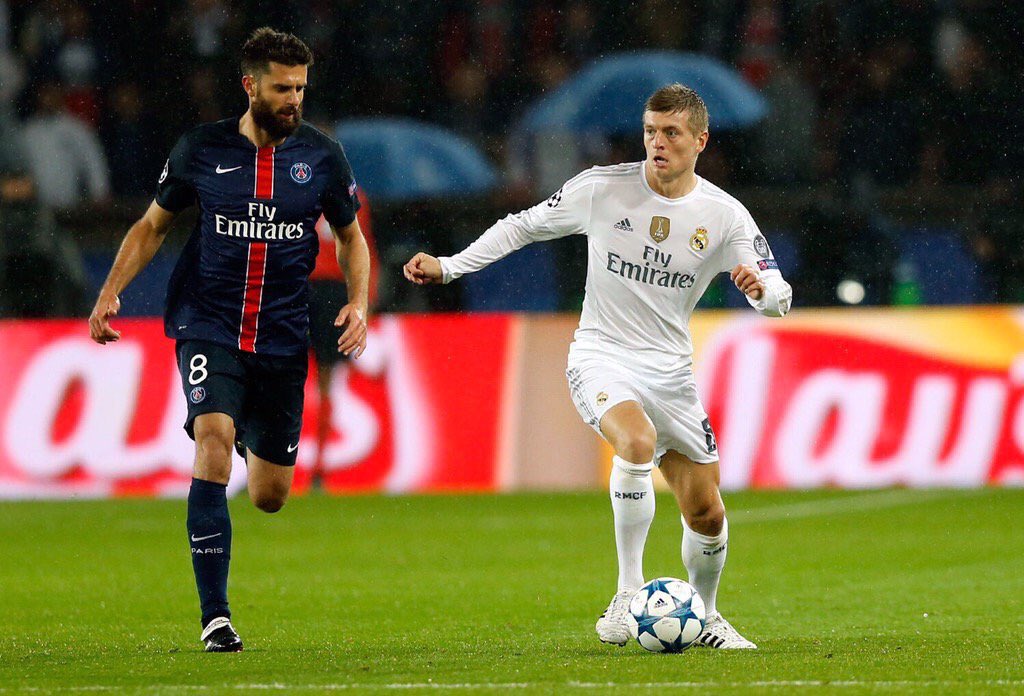 CR6nwKaUsAAhp_w.jpg:large