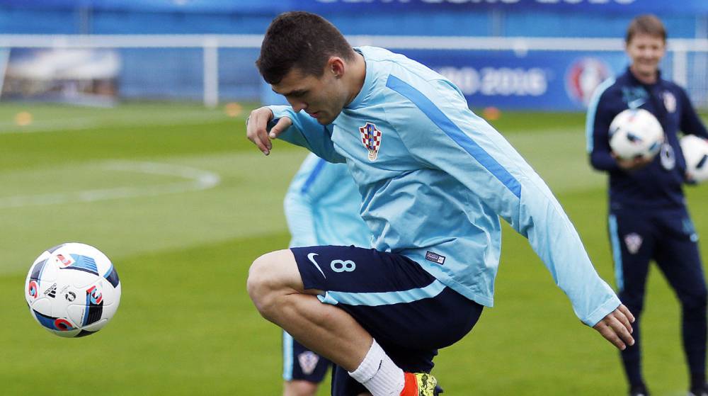 CmWVTHfWgAAl-k6.jpg:large