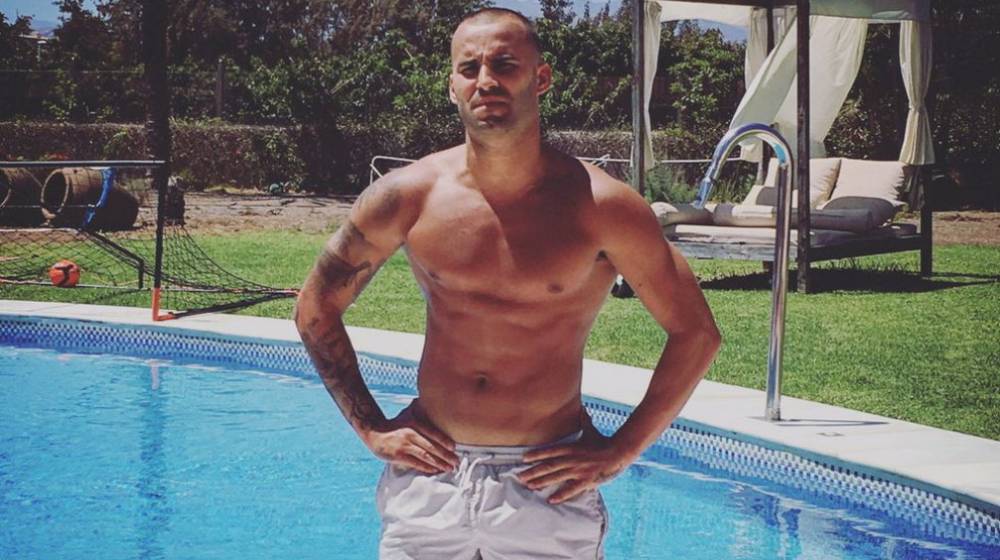 CnPi8PlXEAAcdHS.jpg:large