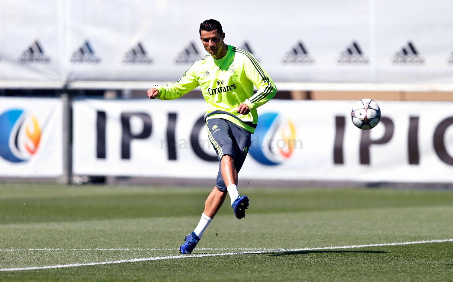 ChcqtwiW0AAHUvj.jpg:large