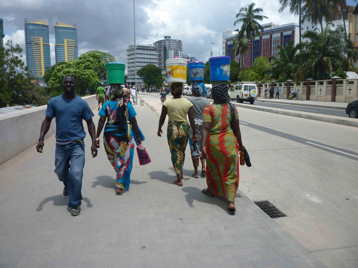 dar-es-salaam-street.jpg