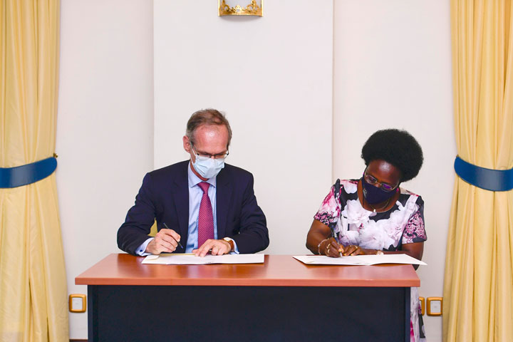 Signing Ceremony - The Host Government Agreement For The East African Crude Oil Pipeline being signed by Kitutu and Terraz