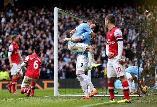 BbdAV1OCAAAqngR.jpg:large