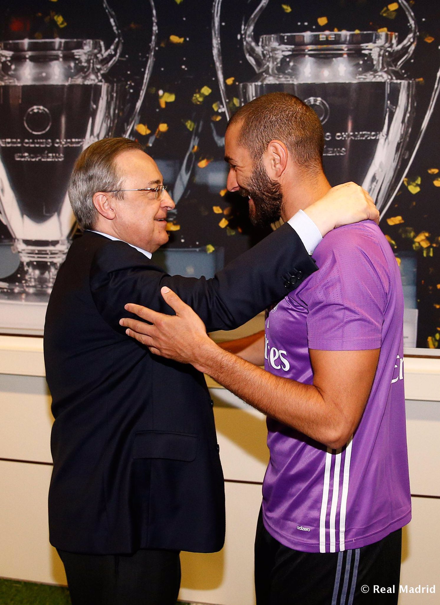 CnexupyWcAEXeE7.jpg:large