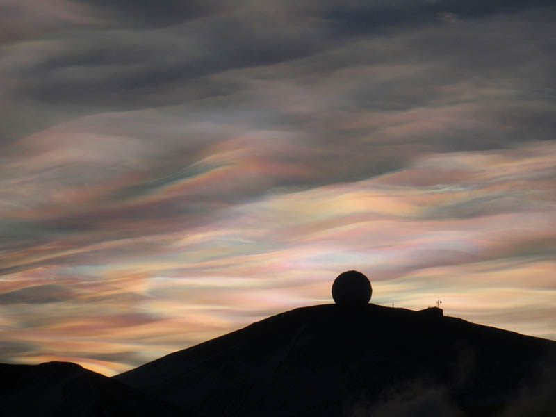 nacreous_clouds_antarctica.jpg