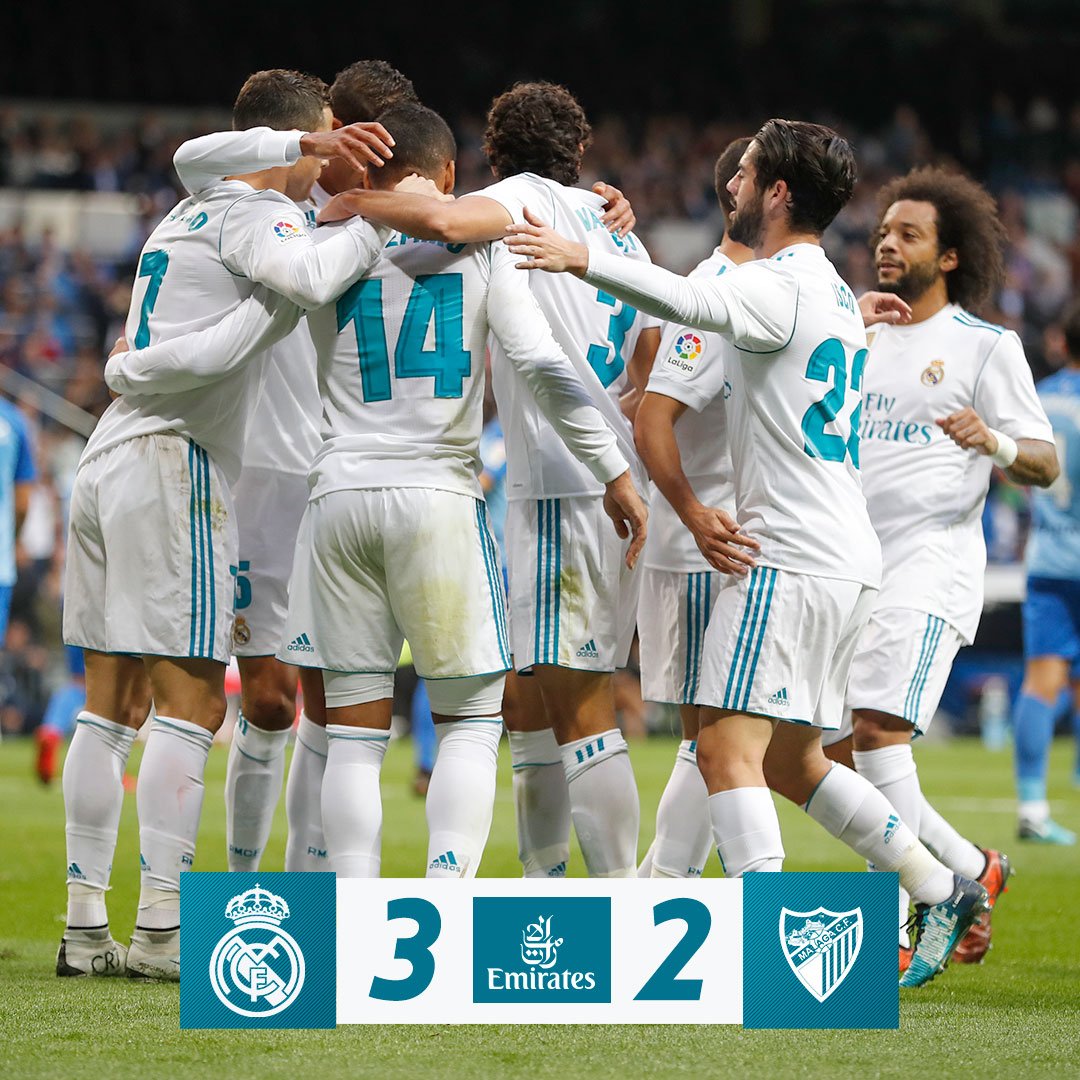 DPfmS5BWkAA_VOG.jpg:large