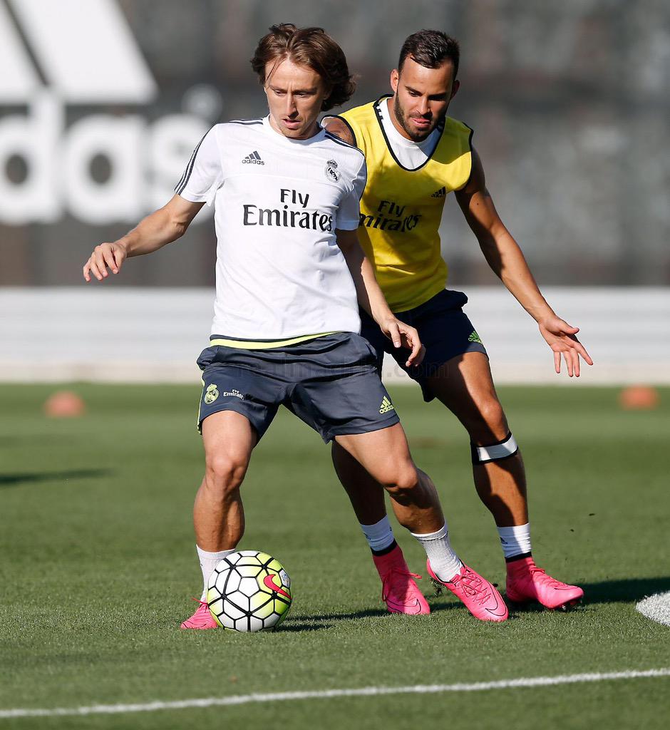 COZnWkyWgAASO7C.jpg:large