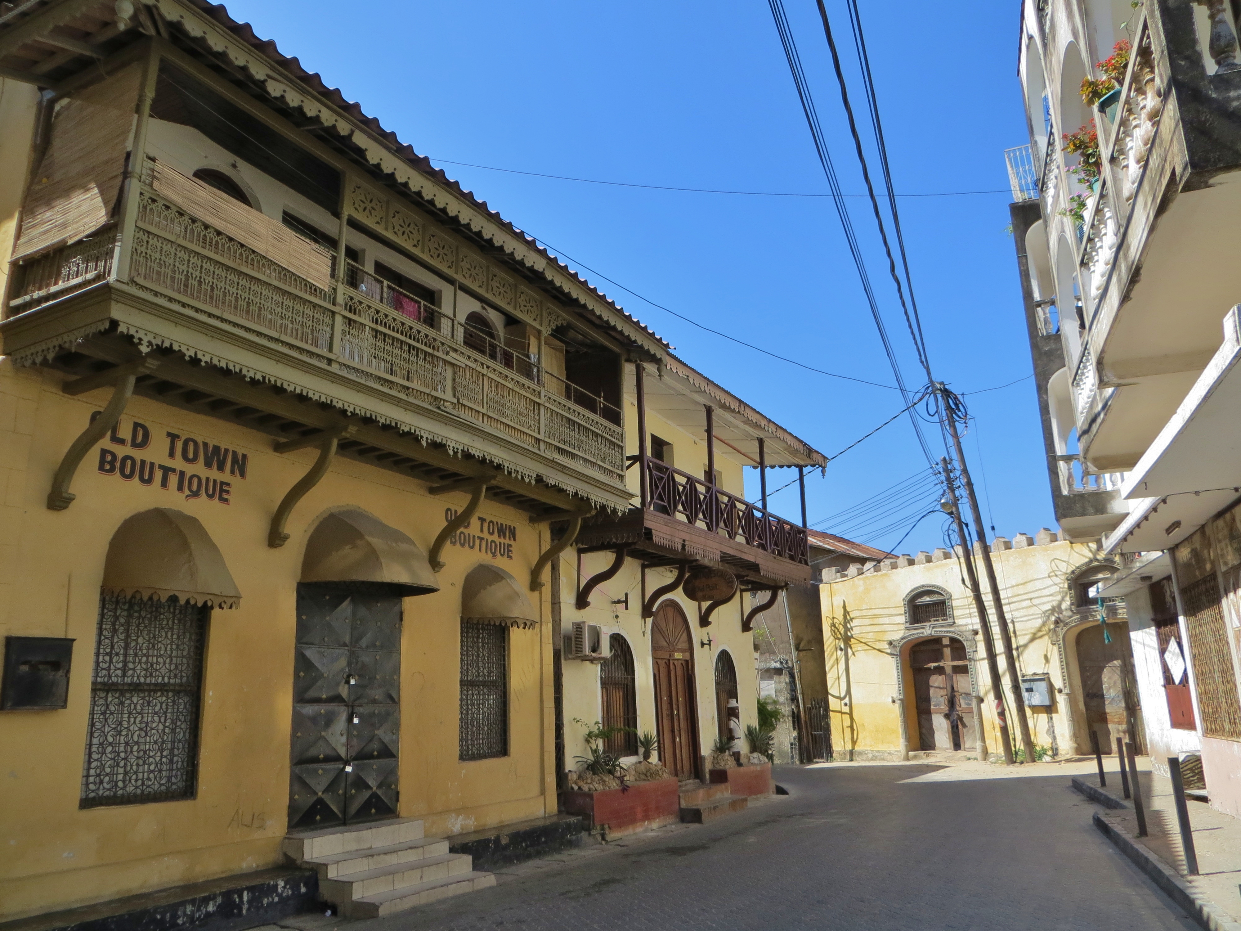 Mombasa_old_town_view.JPG