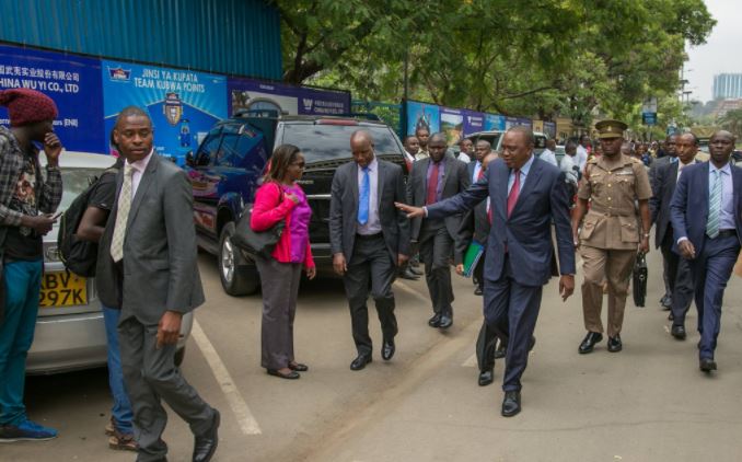 uhuru1.jpg