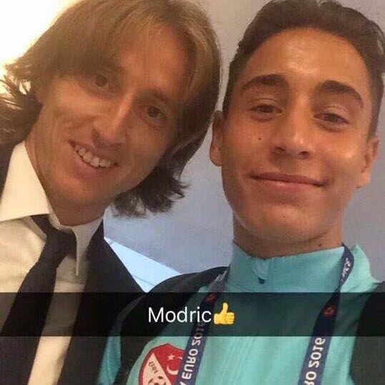 CkxKXImXAAAzoEk.jpg