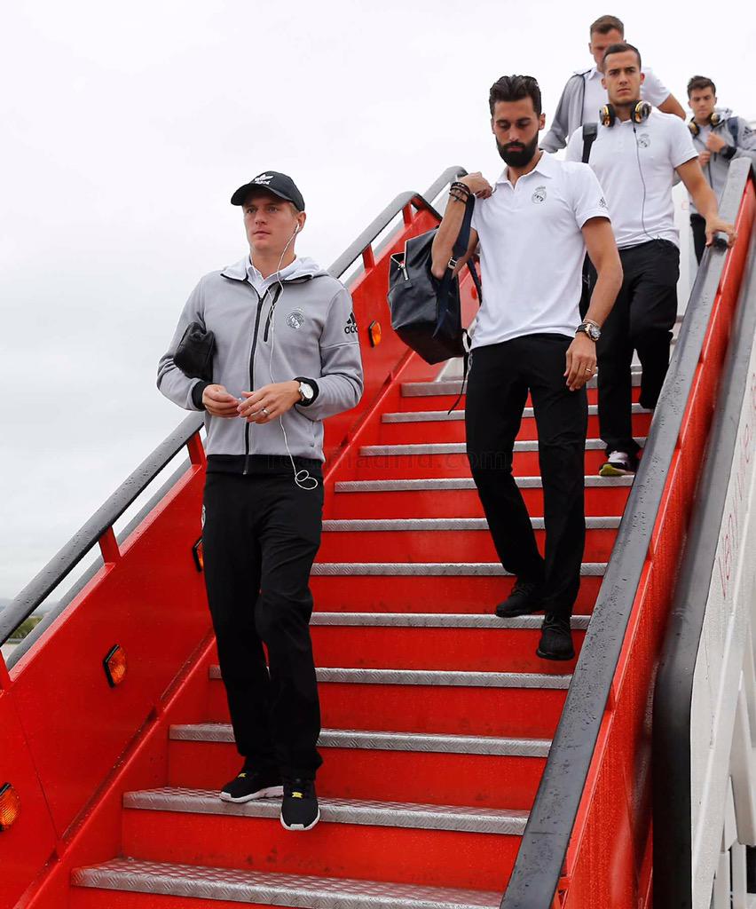 CPlQtp7UYAITFo4.jpg:large