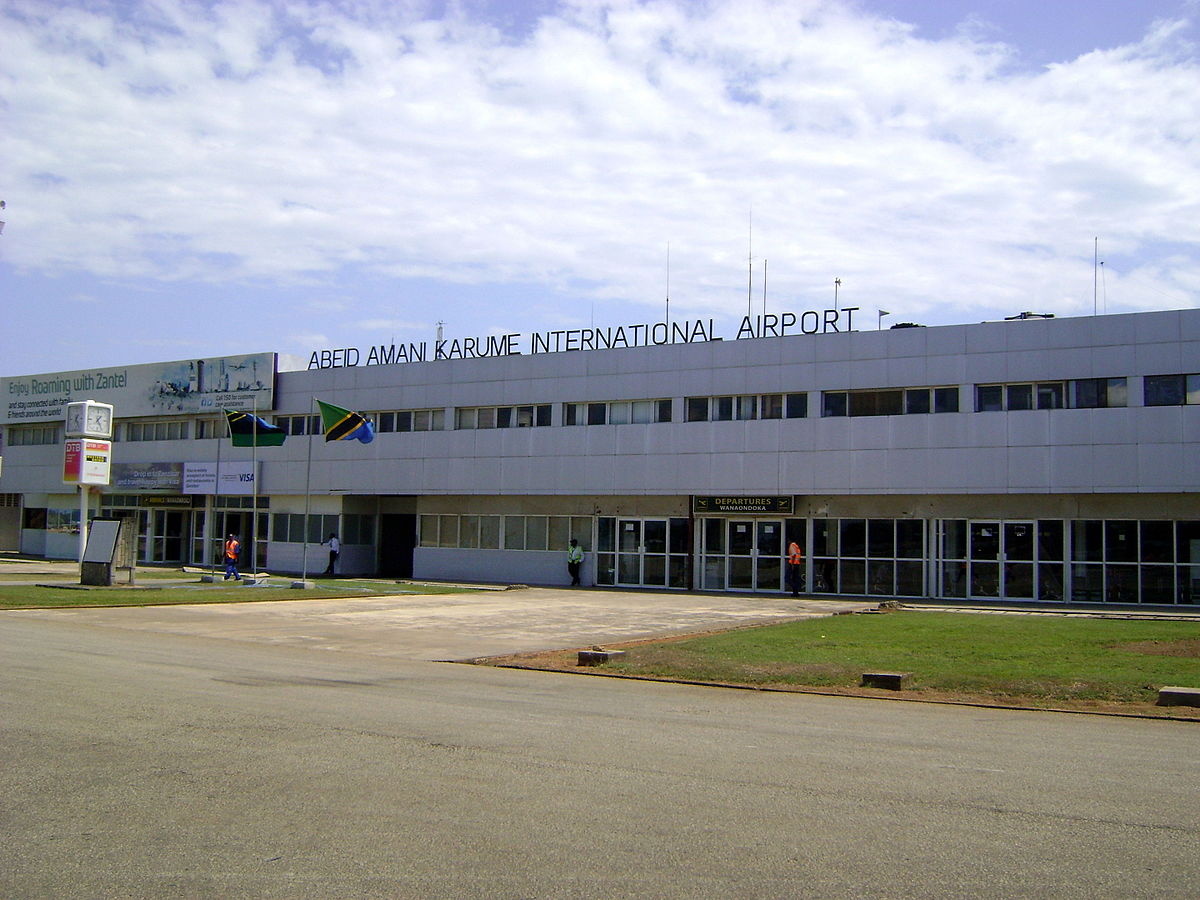 1200px-Abeid_Amani_Karume_International_Airport%2C_2013.jpg