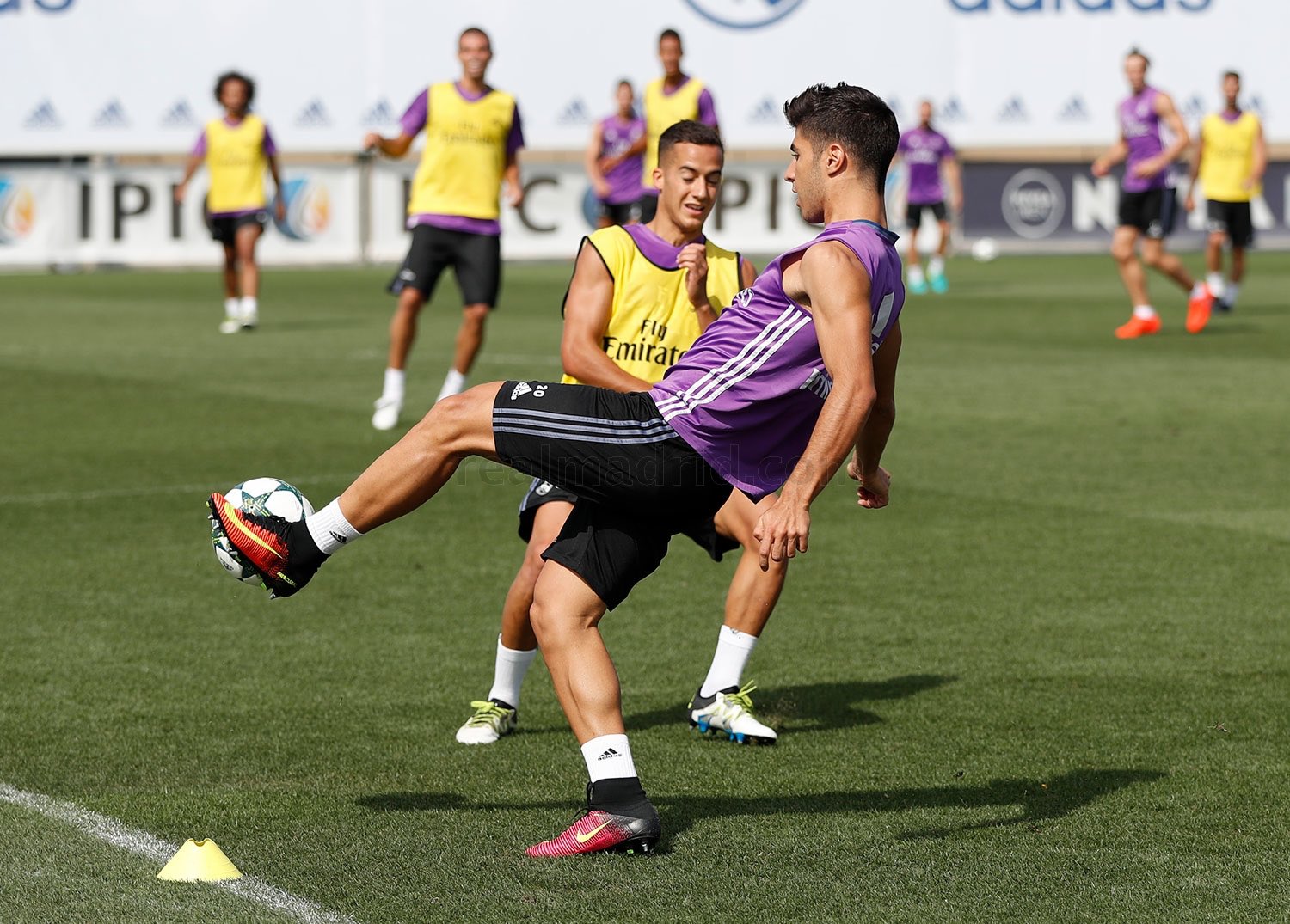 CsJyx4iWgAAbWDd.jpg:large