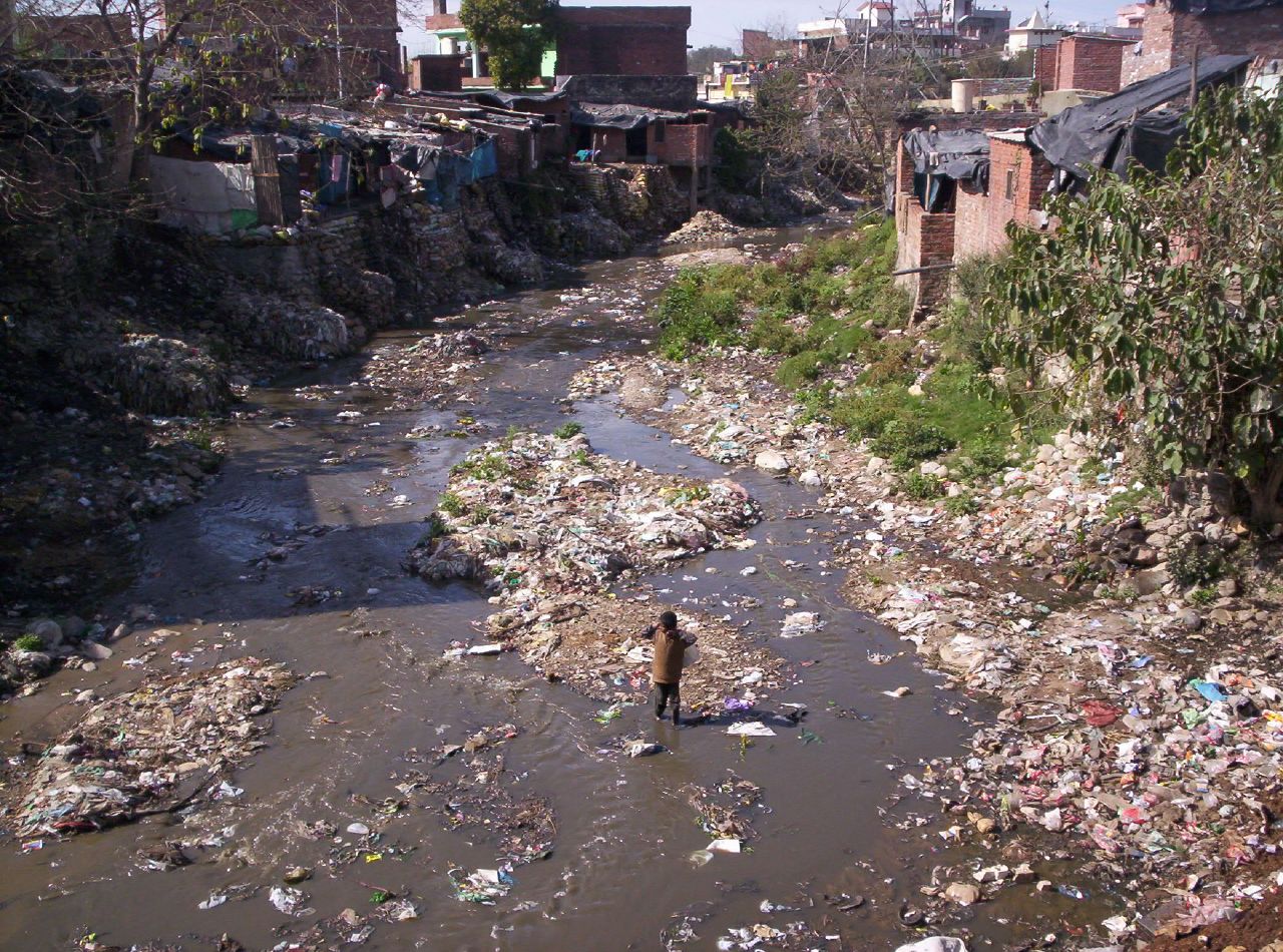 Slum_and_dirty_river.jpg