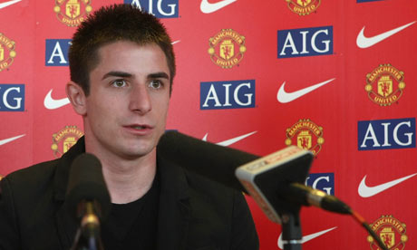 zoran-tosic-at-his-unveil-001.jpg