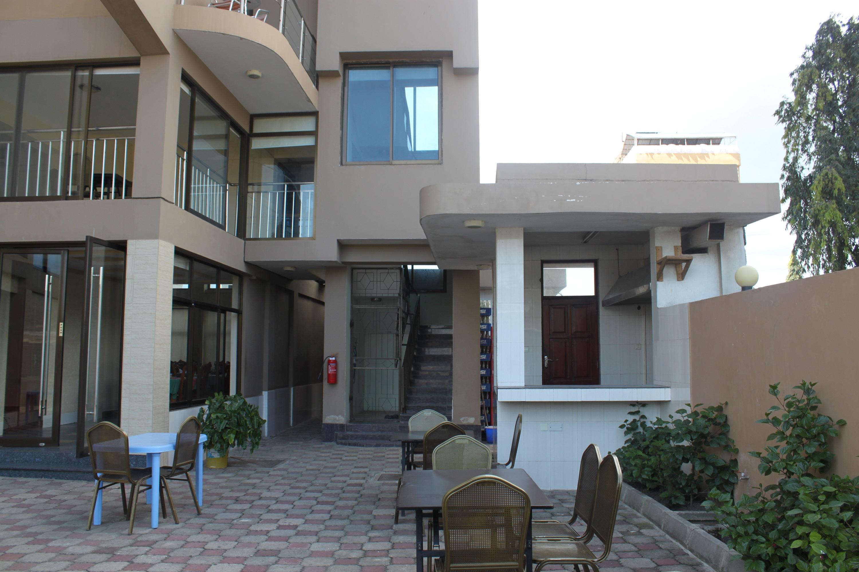 backyard-terrace-bar.jpg