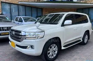 Toyota Land Cruiser 4.5 V8 VXR 2016 White