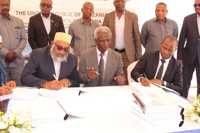 48641011408_7e4503c19b_z.jpg