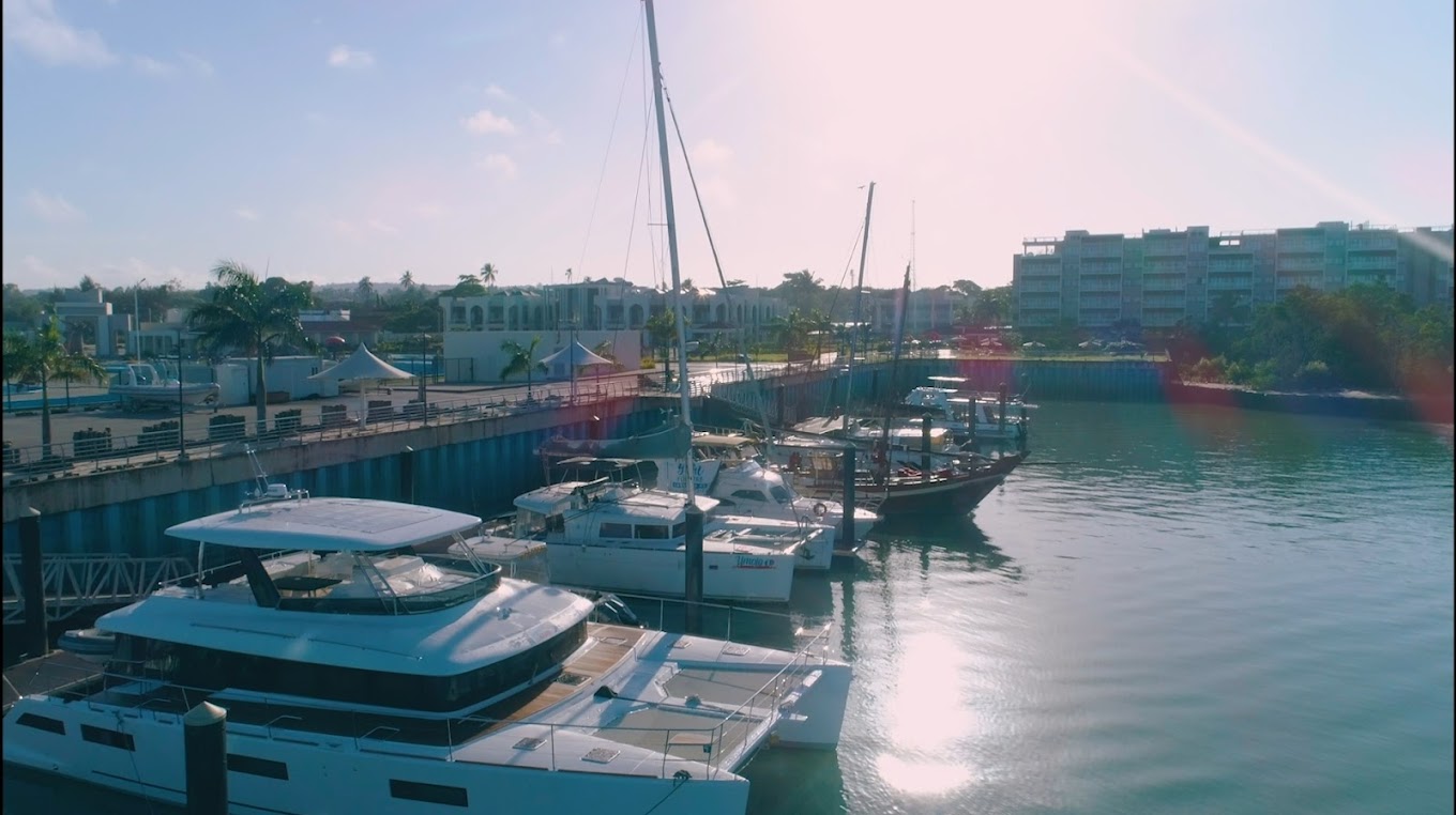 AF1QipMoc2oH6kvgoyDCpGH5fR3AV6aTx9g7I3V2cPRJ=s1360-w1360-h1020