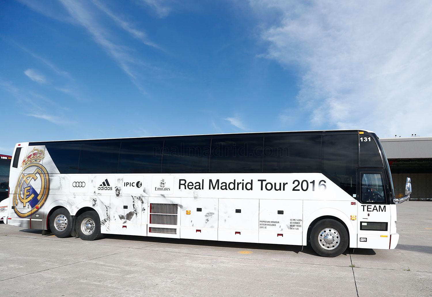 CnoiDRyWgAAvW0F.jpg:large