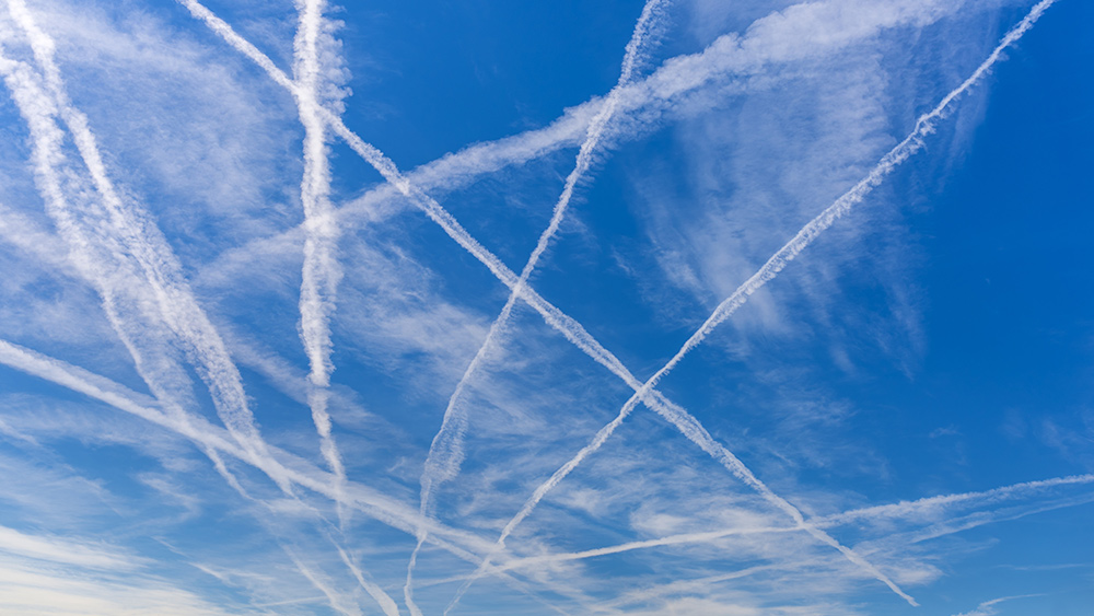 Chemtrails-Sky-Criss-Crossing.jpg