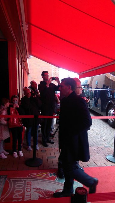 CCoqoqUWgAA8ntY.jpg:small