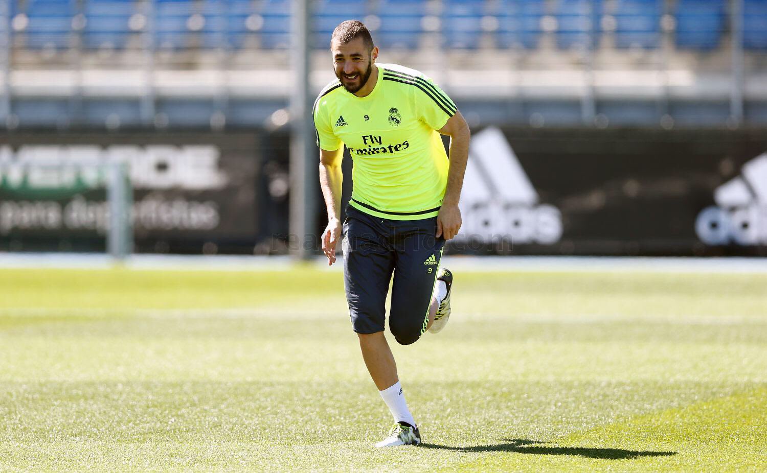 ChcqxlcWIAACrfw.jpg:large