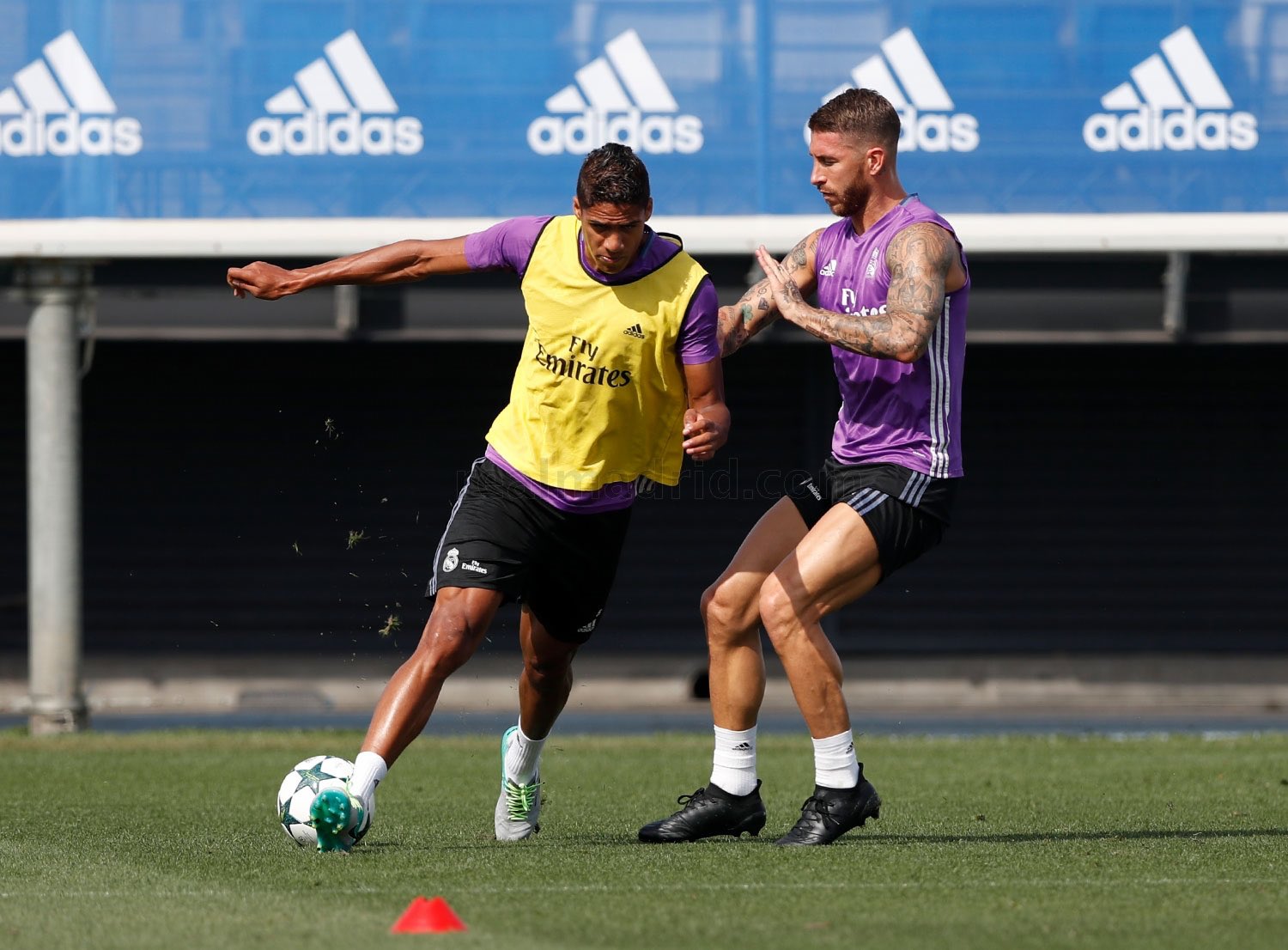 CsJxtzCW8AAKm1M.jpg:large