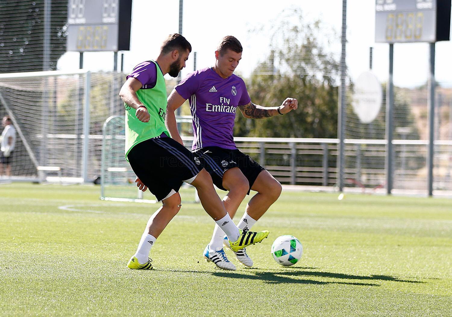 CpMT6P0WgAAL71l.jpg:large