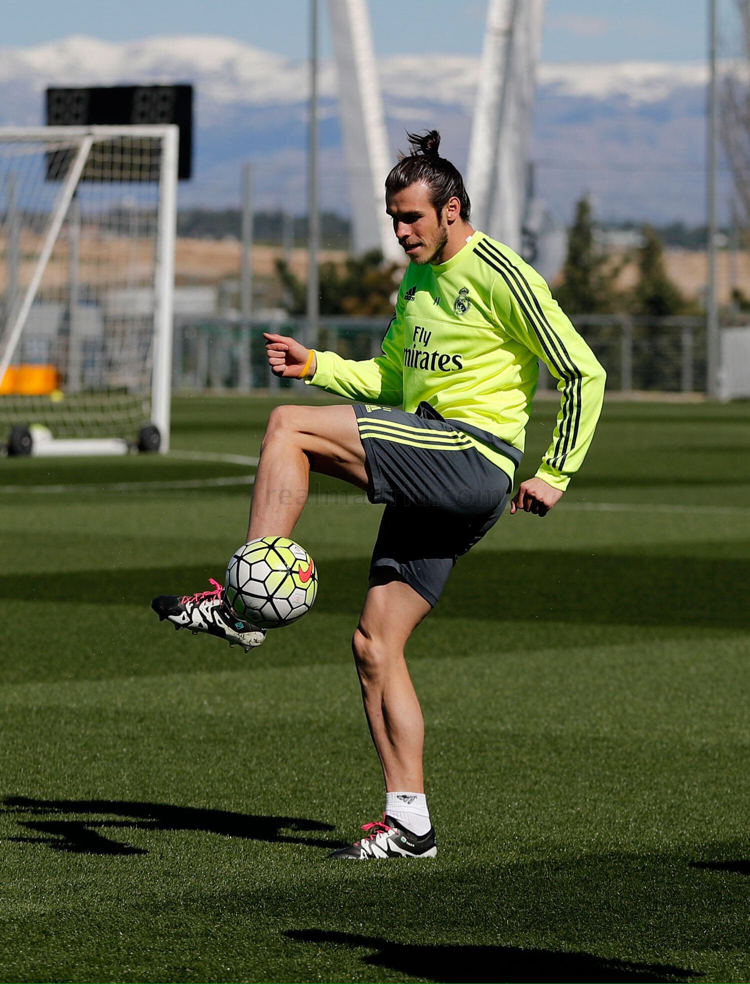 Cfg-0xOW8AA9fNS.jpg:large