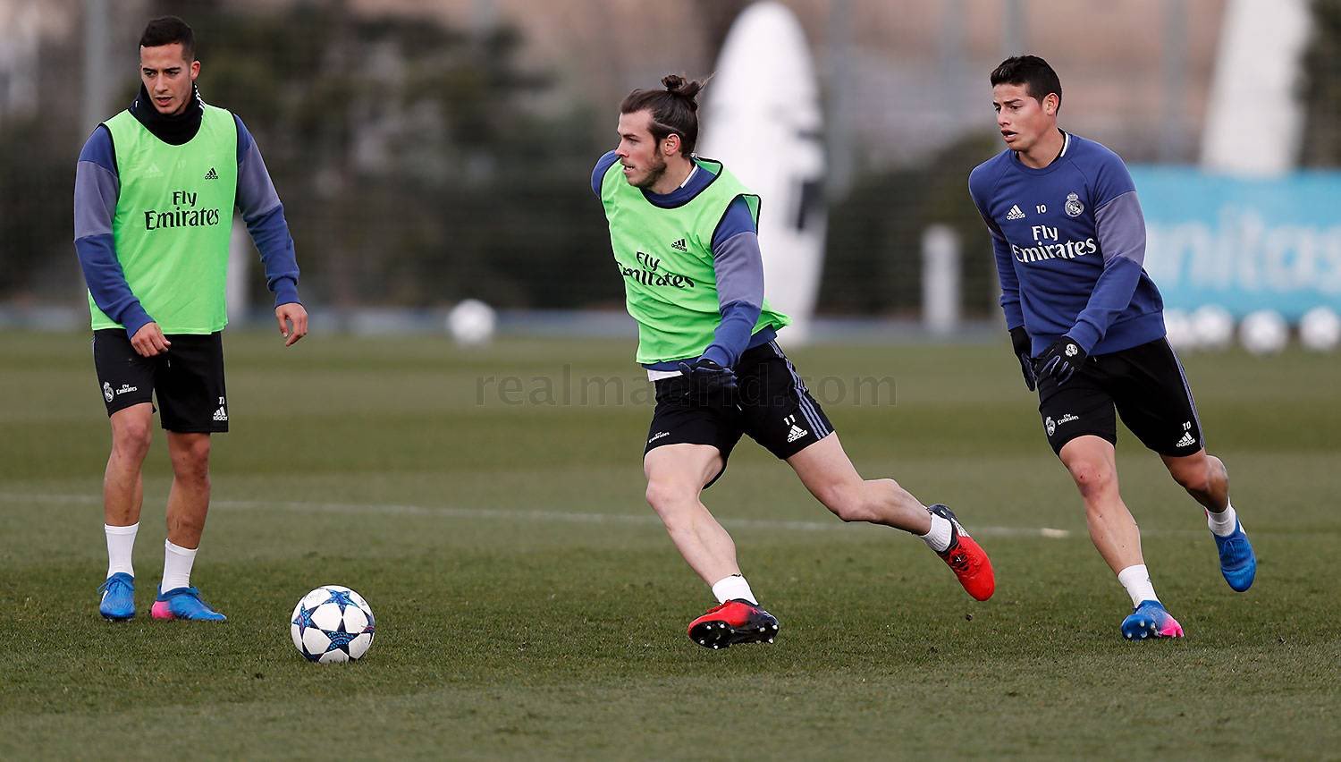 C4i9MnlWQAI8MFC.jpg:large