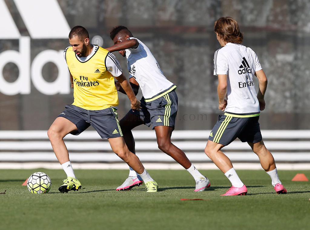 COZnSTwWIAAkfgh.jpg:large