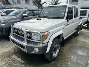 Toyota Land Cruiser 2021 White