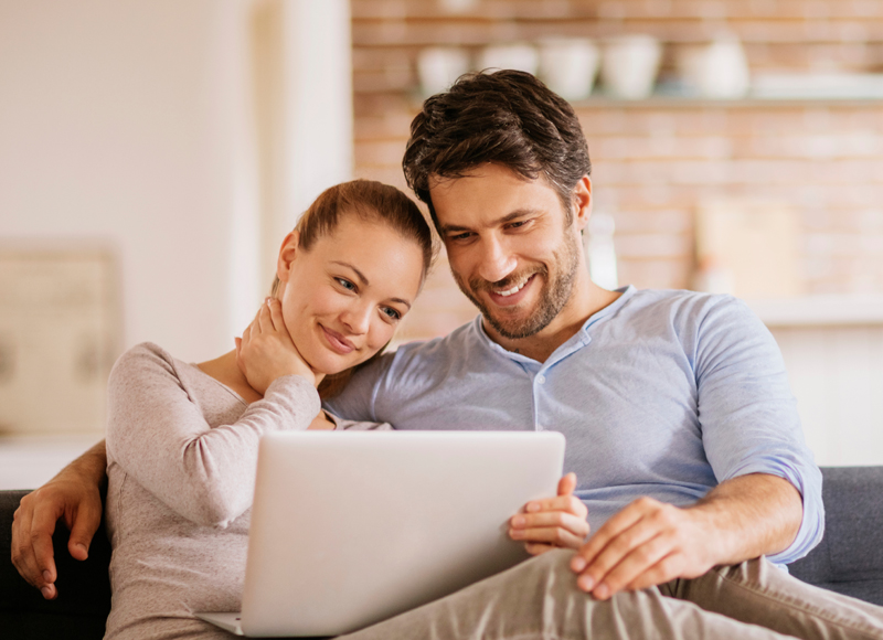 oversharing-couple.jpg