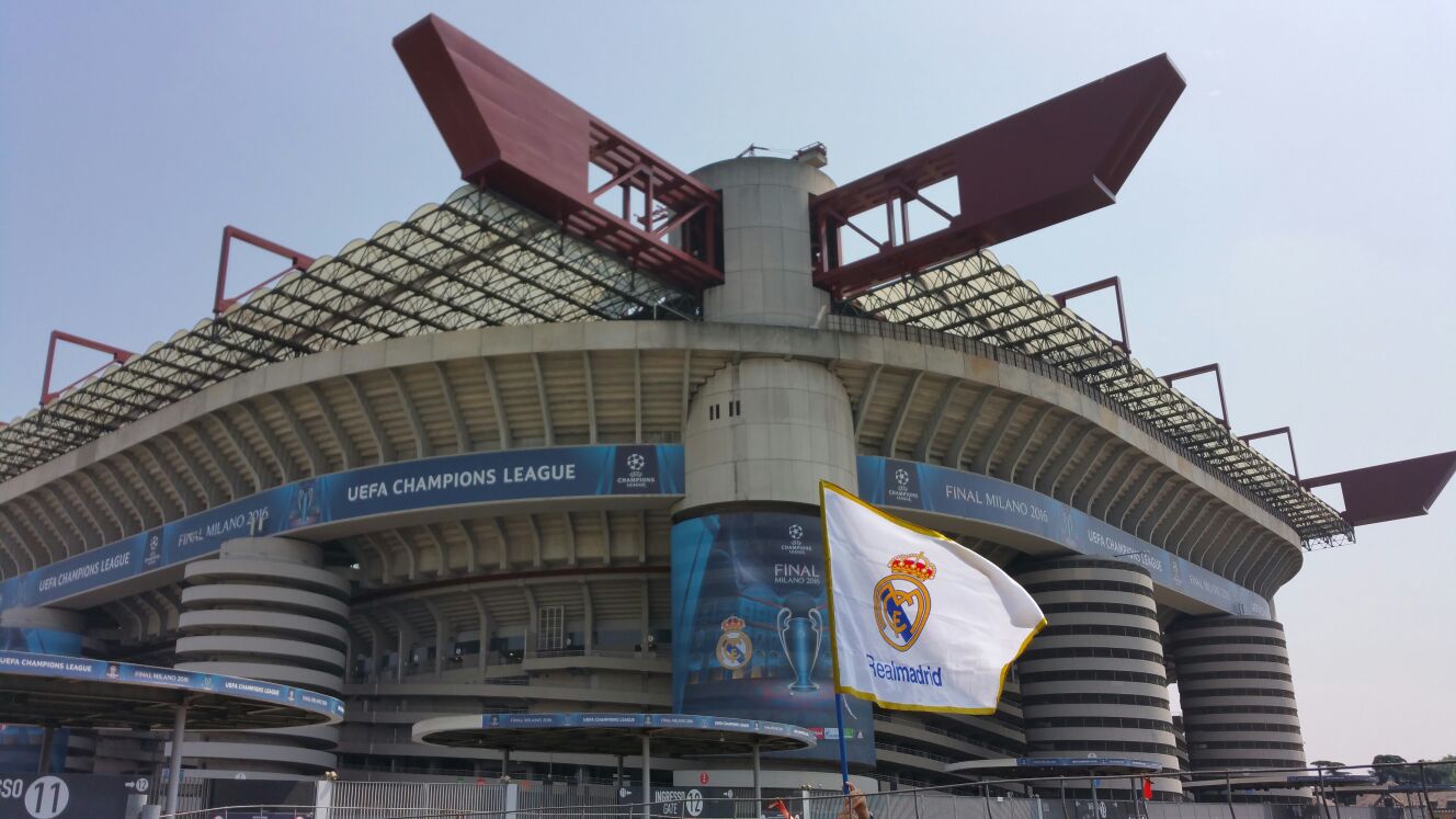 Cjh0KCqXEAAH24C.jpg:large