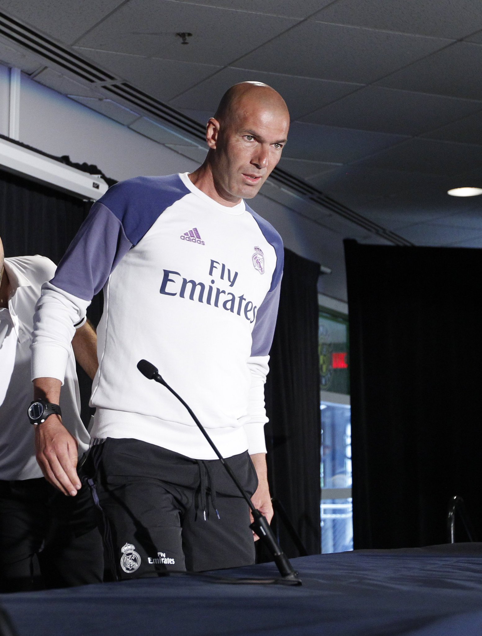 CoXTf2LWAAARI_N.jpg:large