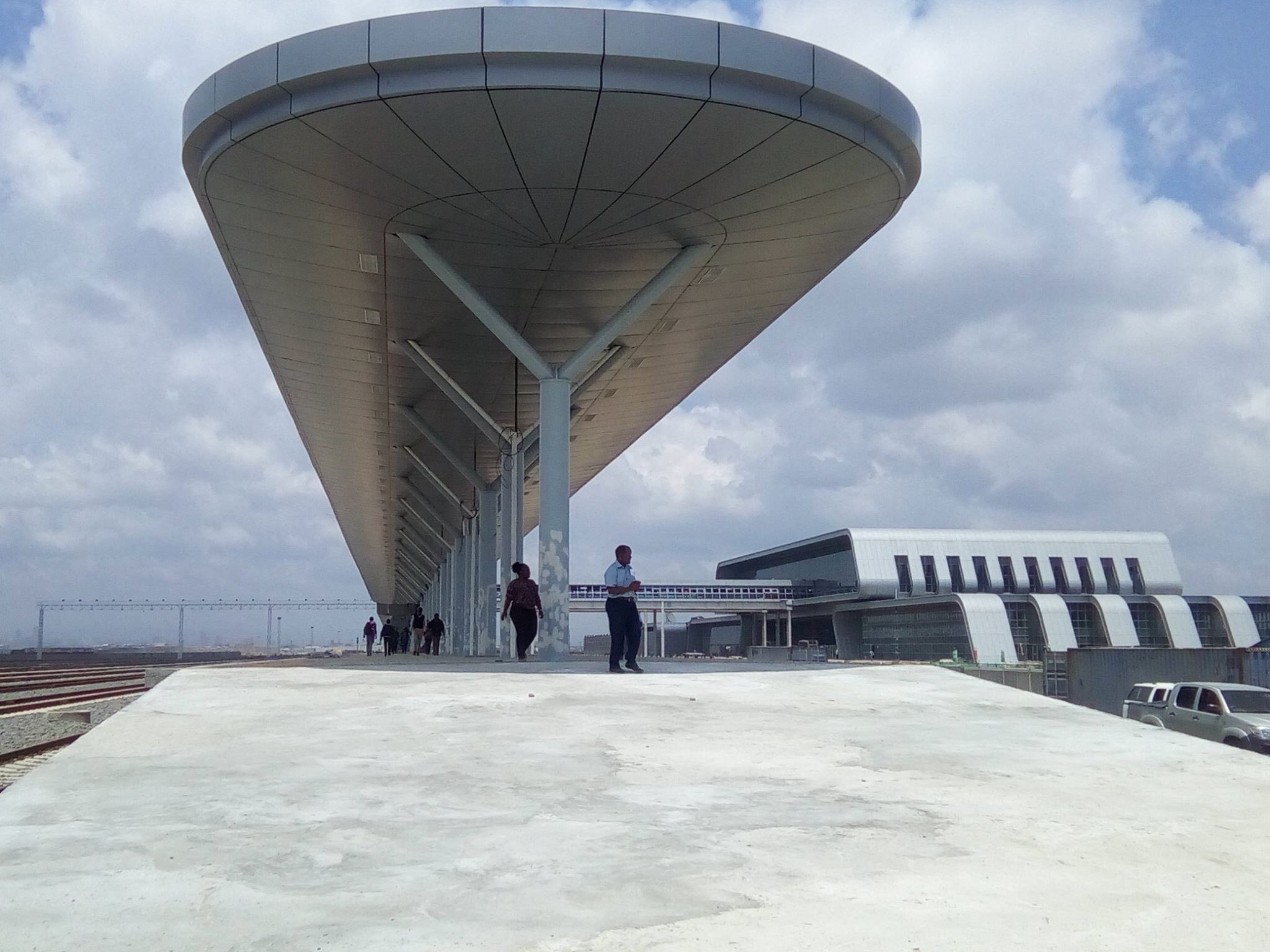 C5z49wTXMAASQll.jpg:large