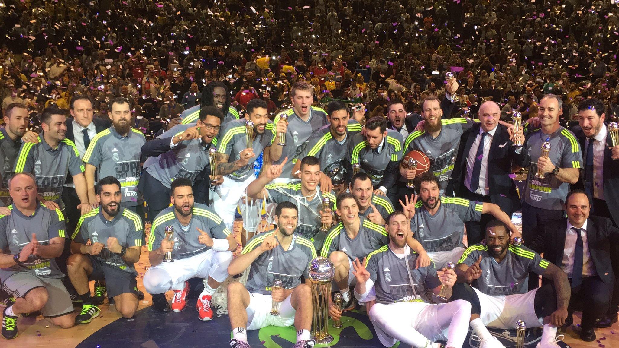 Cbw3nVIWIAAMIsL.jpg:large