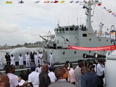 www.defenceweb.co.za