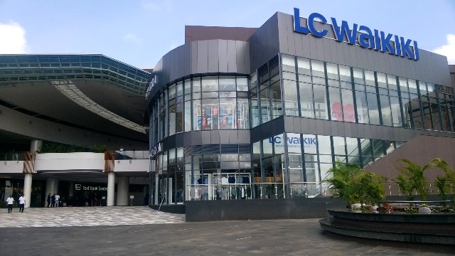 LC-WAIKIKI-TWO-RIVERS.jpg