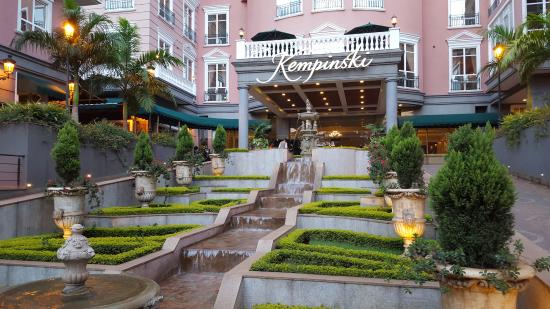 villa-rosa-kempinski.jpg