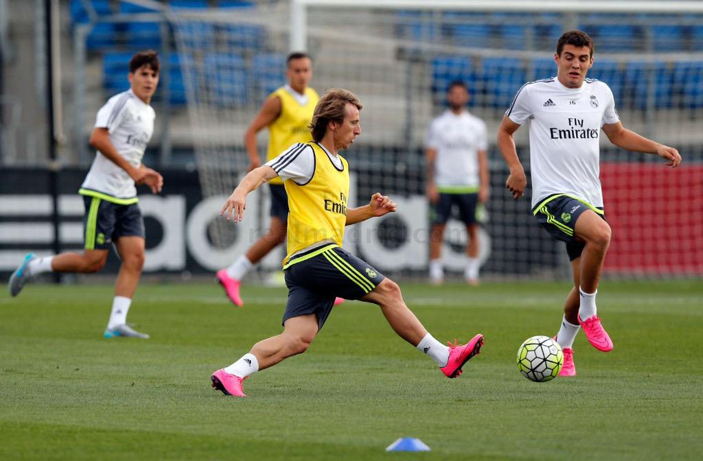 COfK0gqW8AAHk0h.jpg:large